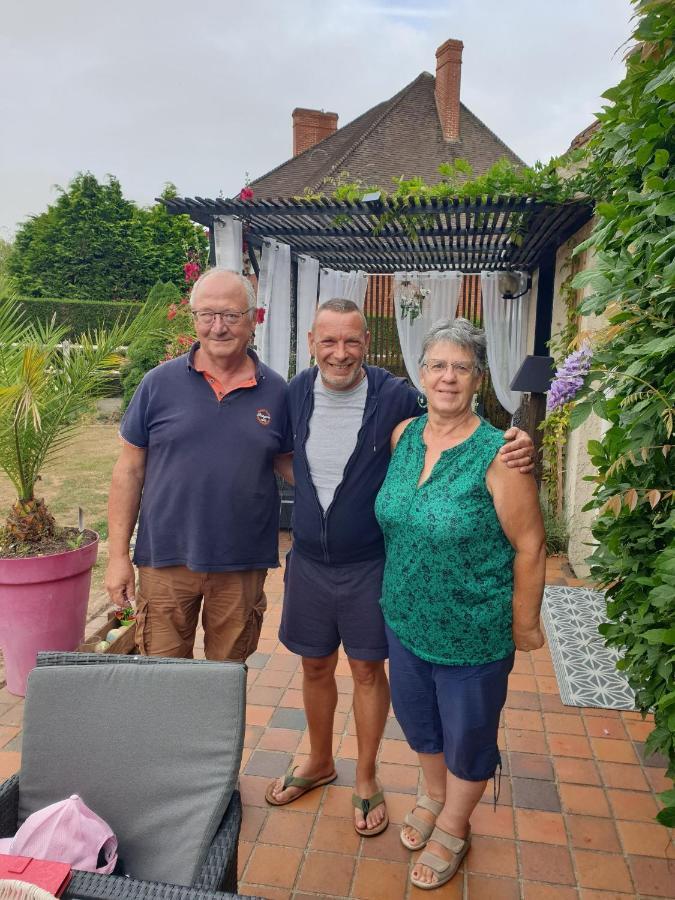 Les Epinettes Chambres D'Hotes Crevecoeur-le-Grand Esterno foto