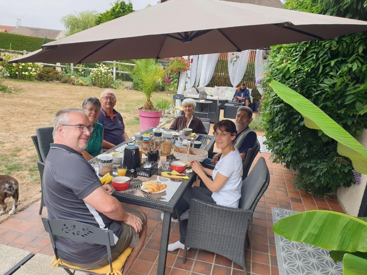 Les Epinettes Chambres D'Hotes Crevecoeur-le-Grand Esterno foto