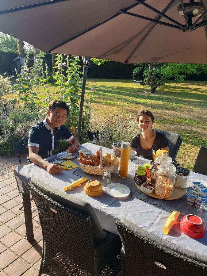 Les Epinettes Chambres D'Hotes Crevecoeur-le-Grand Esterno foto